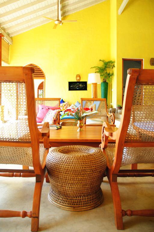 Khomba Beach House Alankuda Bagian luar foto